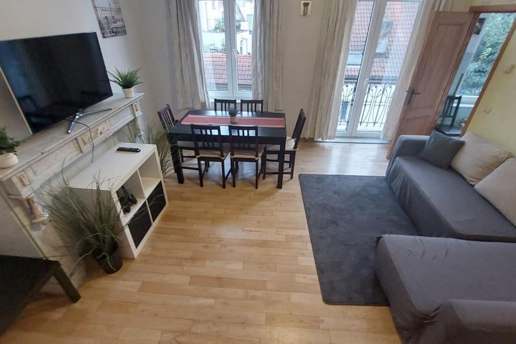 Charming 1-Bedroom Apartment บรัสเซลส์ ภายนอก รูปภาพ