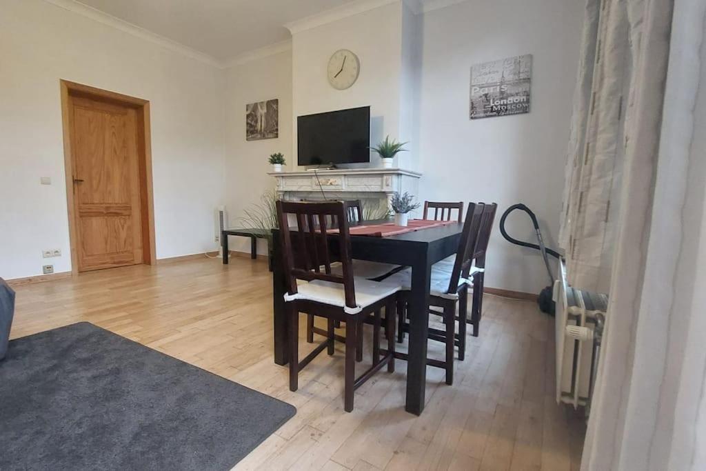 Charming 1-Bedroom Apartment บรัสเซลส์ ภายนอก รูปภาพ