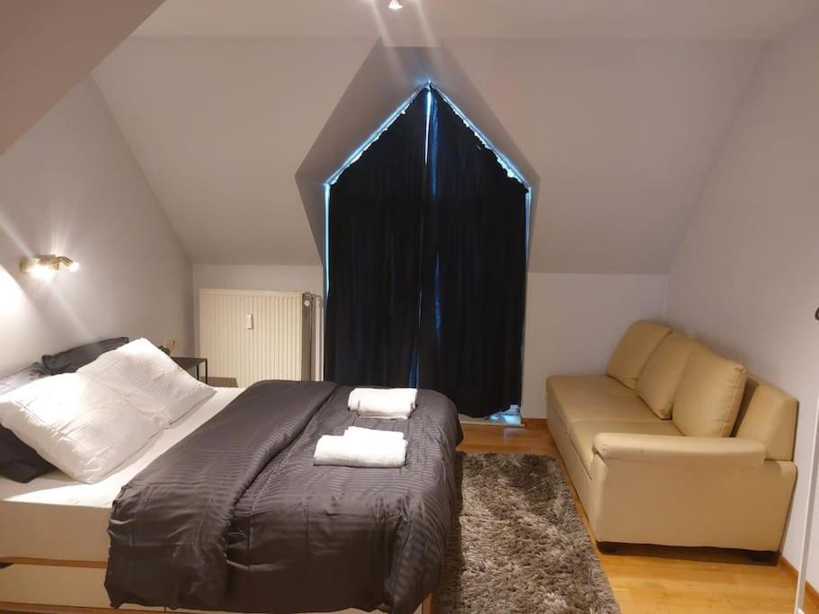 Charming 1-Bedroom Apartment บรัสเซลส์ ภายนอก รูปภาพ