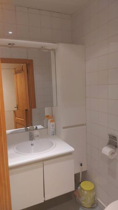 Charming 1-Bedroom Apartment บรัสเซลส์ ภายนอก รูปภาพ