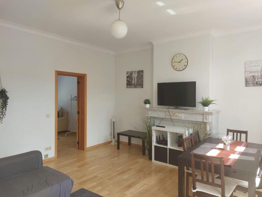 Charming 1-Bedroom Apartment บรัสเซลส์ ภายนอก รูปภาพ